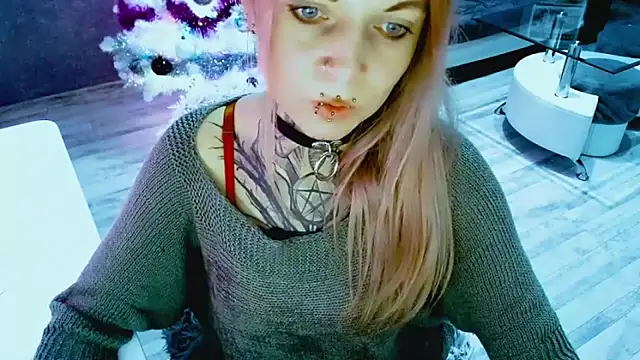 InesGold's cam snapshot