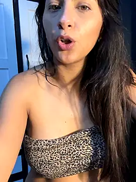 chicachocolate01 live sex cam