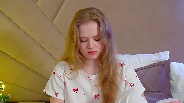 SelinSwarovski's cam snapshot