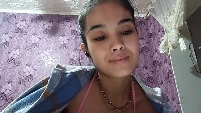 AylinBlush's cam snapshot