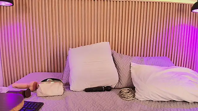 big_tits_in_your_face's cam snapshot