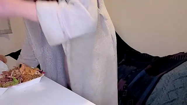 ENGLISHEMILY_69's cam snapshot