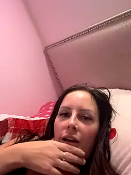 nightingale27's cam snapshot