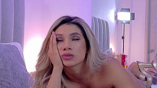 NicoleArmani's cam snapshot