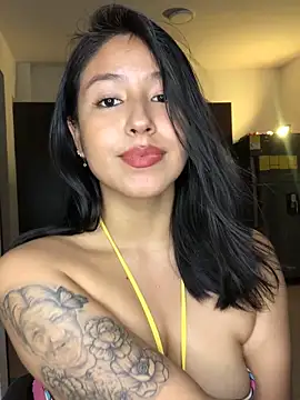 EmmaRossem's cam snapshot