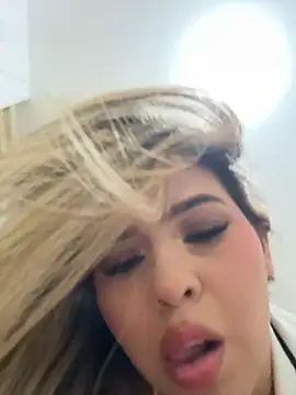 itsdanividarte's cam snapshot