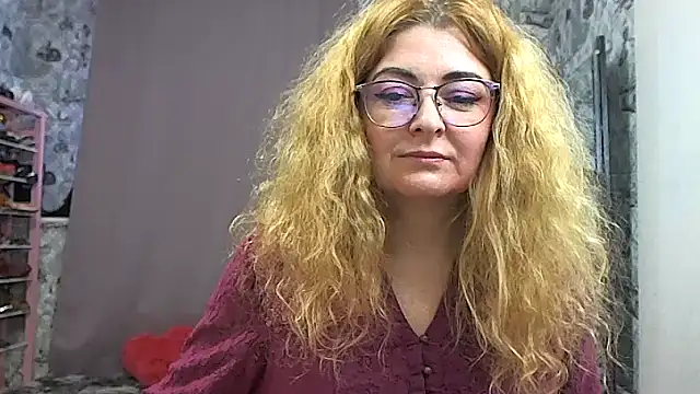 Helen1974 live sex cam