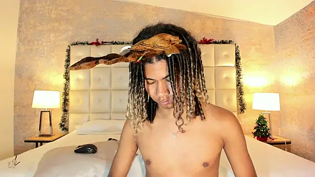 Maxim-Walker live sex cam