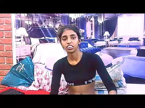 IndianSexySlender live sex cam