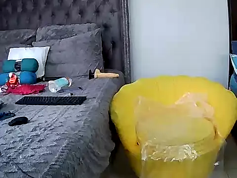 xxBoobieGal live sex cam