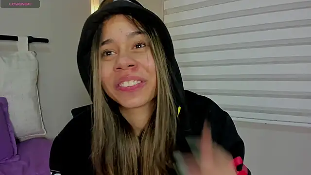 Rachell_criss's cam snapshot