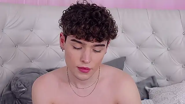 RobbyCharming's cam snapshot