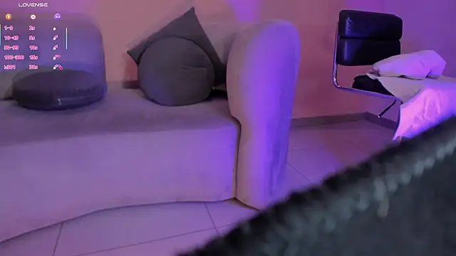 TaraLawrence's cam snapshot