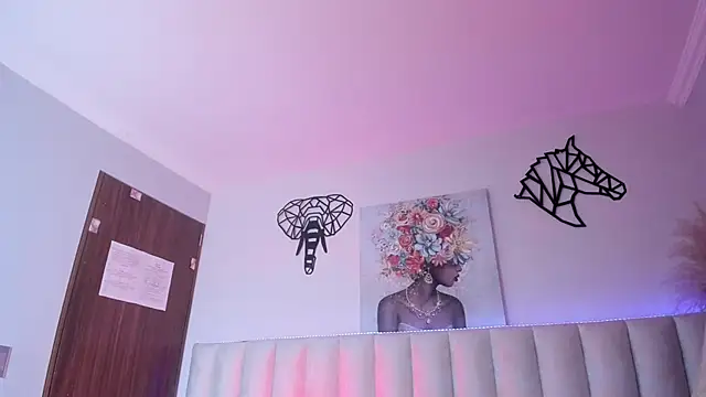 Isabella_Crofts's cam snapshot