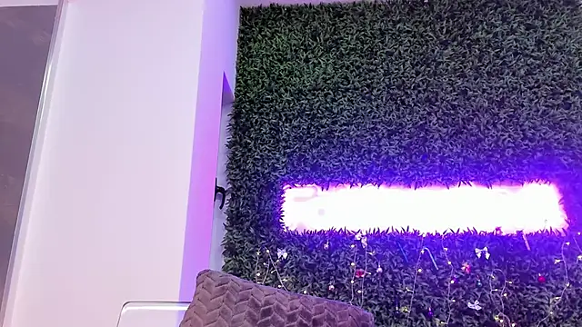 realhotfallingdevil's cam snapshot