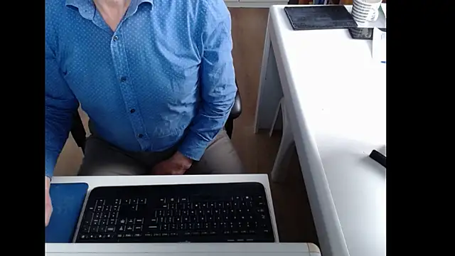 dutchpornking's cam snapshot