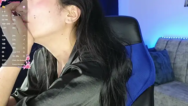 ZaraDames_'s cam snapshot