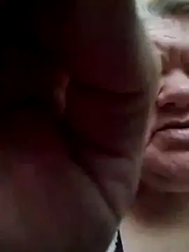 LusiyaGold5's cam snapshot