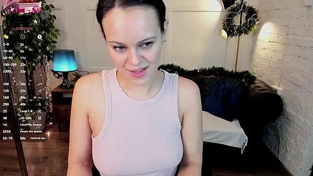 KiraEnergy's cam snapshot