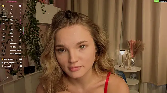 JulieLupo's cam snapshot