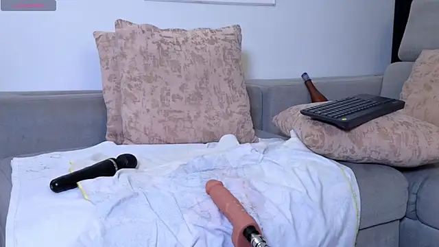 anellejones's cam snapshot