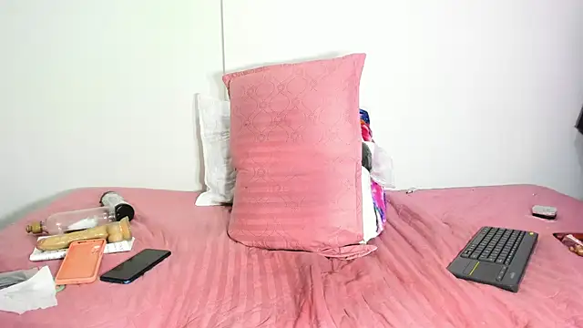 Arantza_Hill's cam snapshot