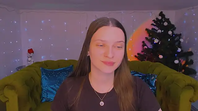 charming_berry's cam snapshot