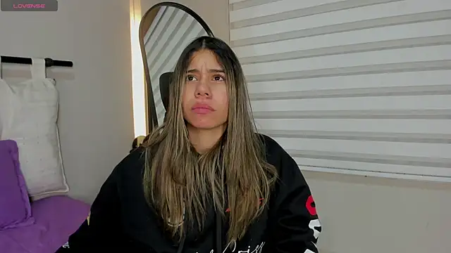 Rachell_criss's cam snapshot