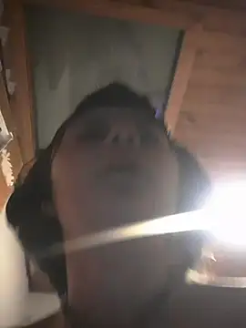 Hollywouldd's cam snapshot