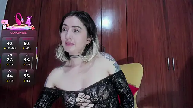 carly_grasso's cam snapshot