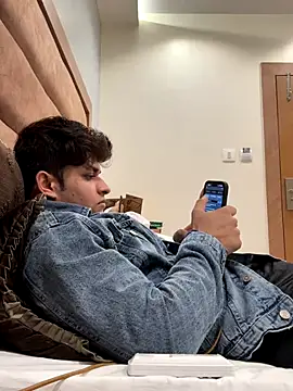 Vihaaanfucks live sex cam