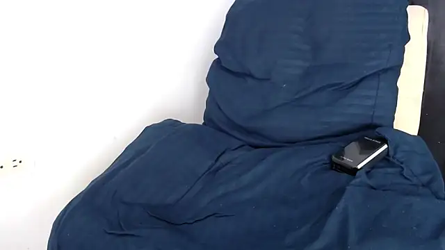 LATINMONSTER26CM live sex cam