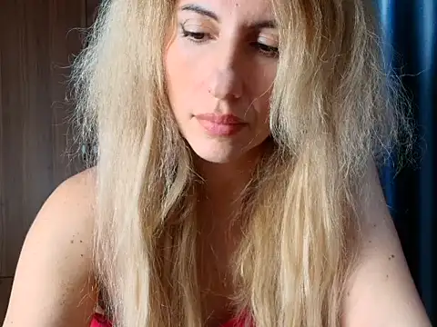 _horny_sexy_'s cam snapshot