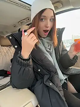 DollyTall's cam snapshot