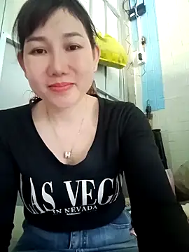 Ana-love2025's cam snapshot