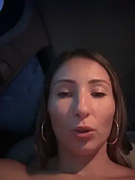 LetsFunKARINA's cam snapshot