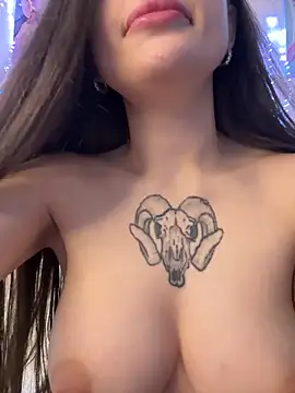 Arya_Black live sex cam