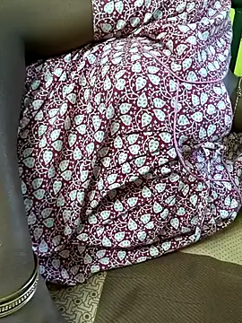 Honey_rosetamil's cam snapshot