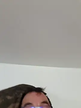 Lentbulant live sex cam