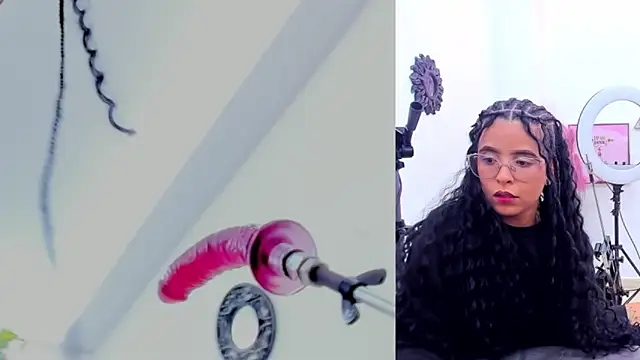 Athena_Jackson_'s cam snapshot