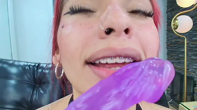 miss___abigail's cam snapshot