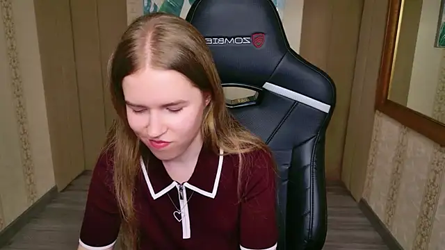 Alida_Brice's cam snapshot