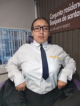 Cute_Penelope's cam snapshot