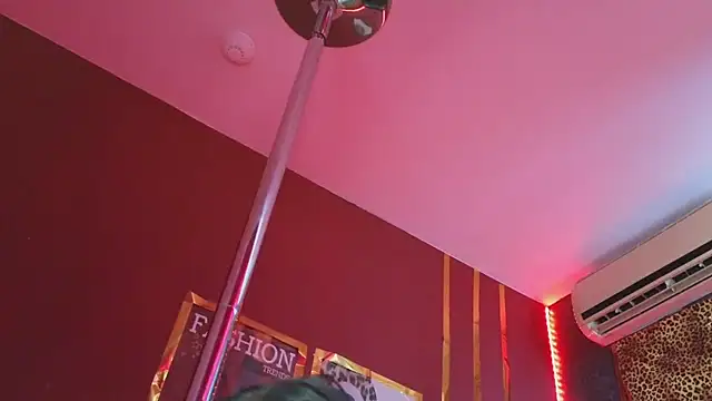 alissa4blonde's cam snapshot