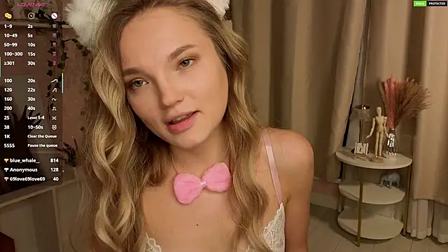 JulieLupo's cam snapshot