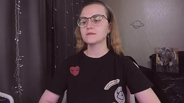 MissBrightShine's cam snapshot