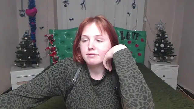 EvelinaRedfox's cam snapshot