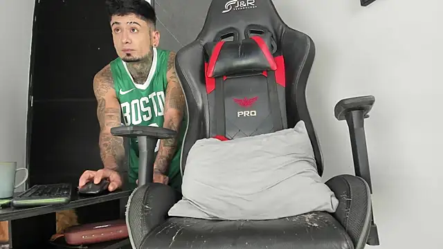 sergiio_mesa27 live sex cam