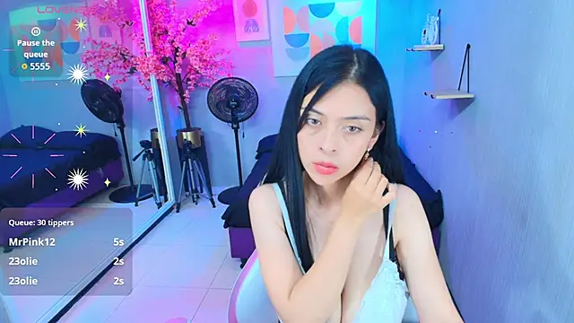 Emily_osman's cam snapshot