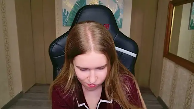 Alida_Brice's cam snapshot